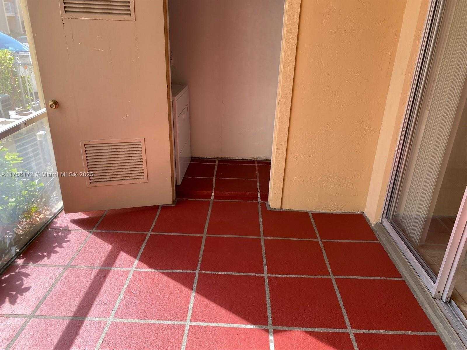 Small Image of 15315 SOUTH WEST 106TH TER #431, Miami Number 20