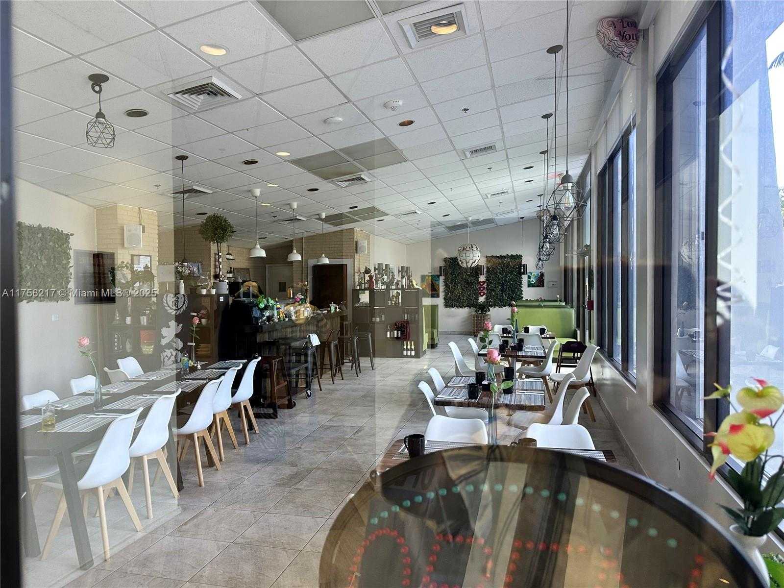 Small Image of 100 BAYVIEW DR #1006, Sunny Isles Beach Number 27