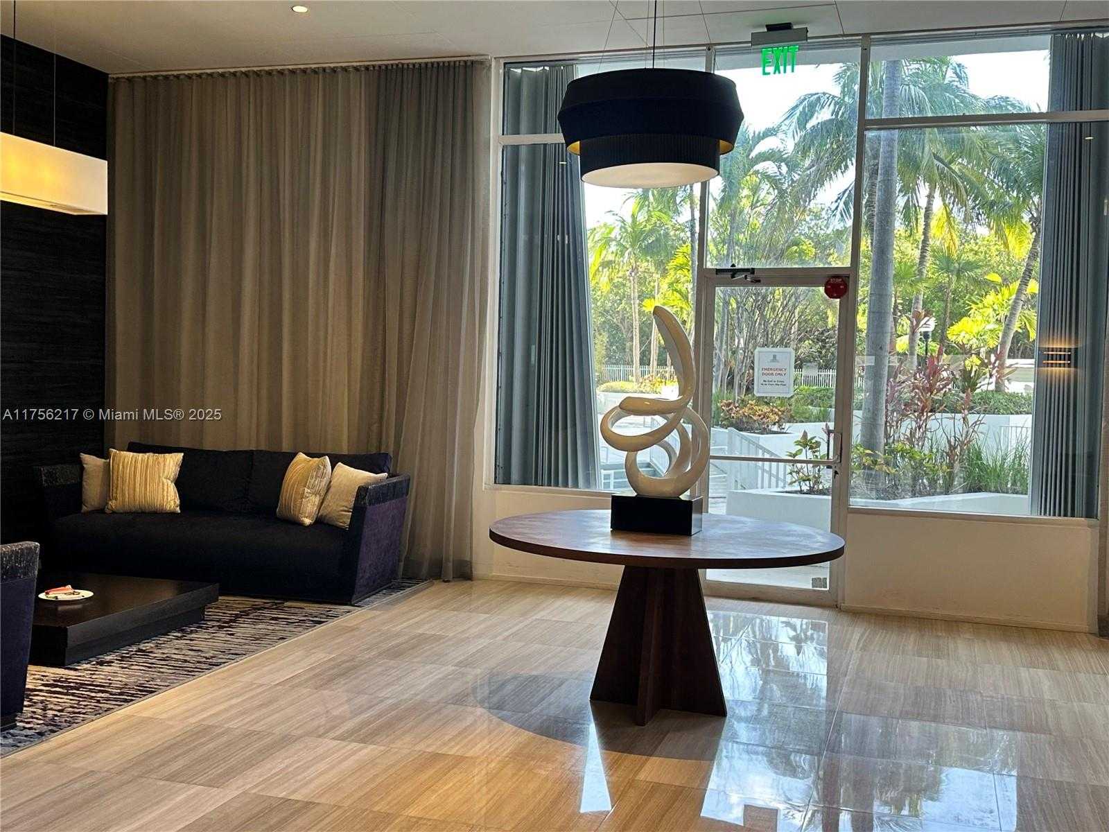 Small Image of 100 BAYVIEW DR #1006, Sunny Isles Beach Number 32