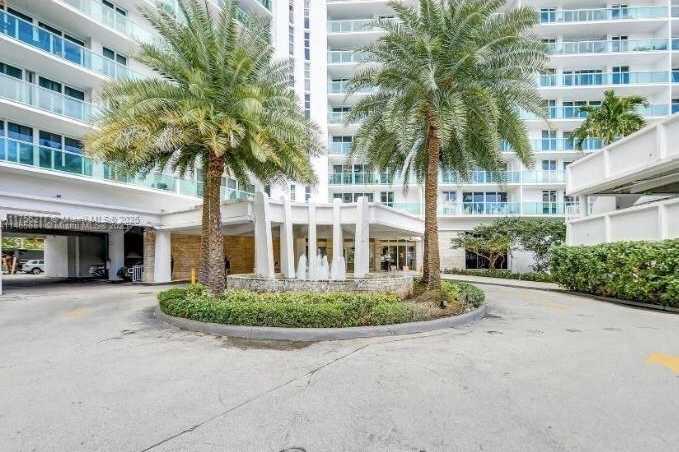 Small Image of 100 BAYVIEW DR #1006, Sunny Isles Beach Number 7