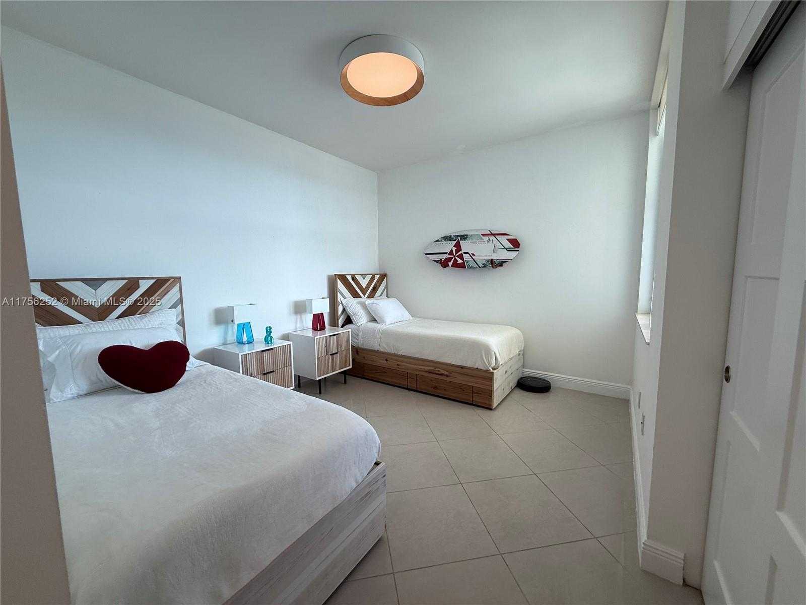 Small Image of 3330 NORTH EAST 190TH ST #1815, Aventura Number 21