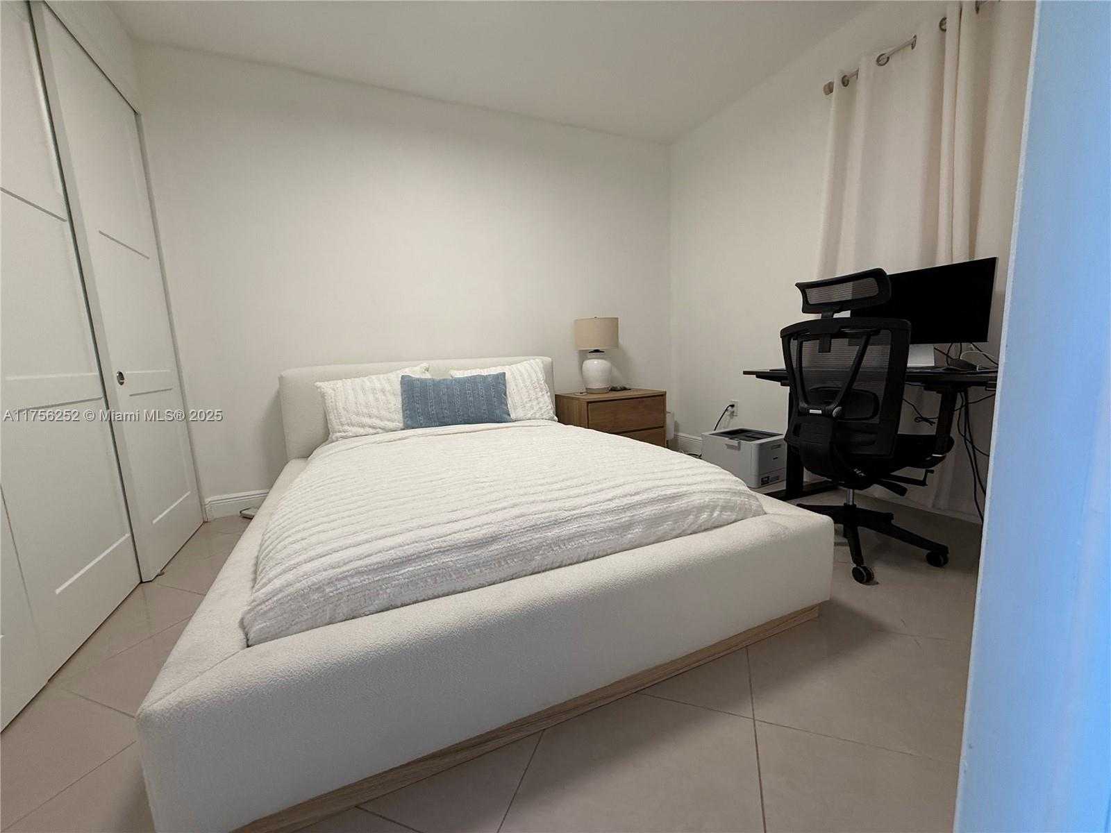 Small Image of 3330 NORTH EAST 190TH ST #1815, Aventura Number 24
