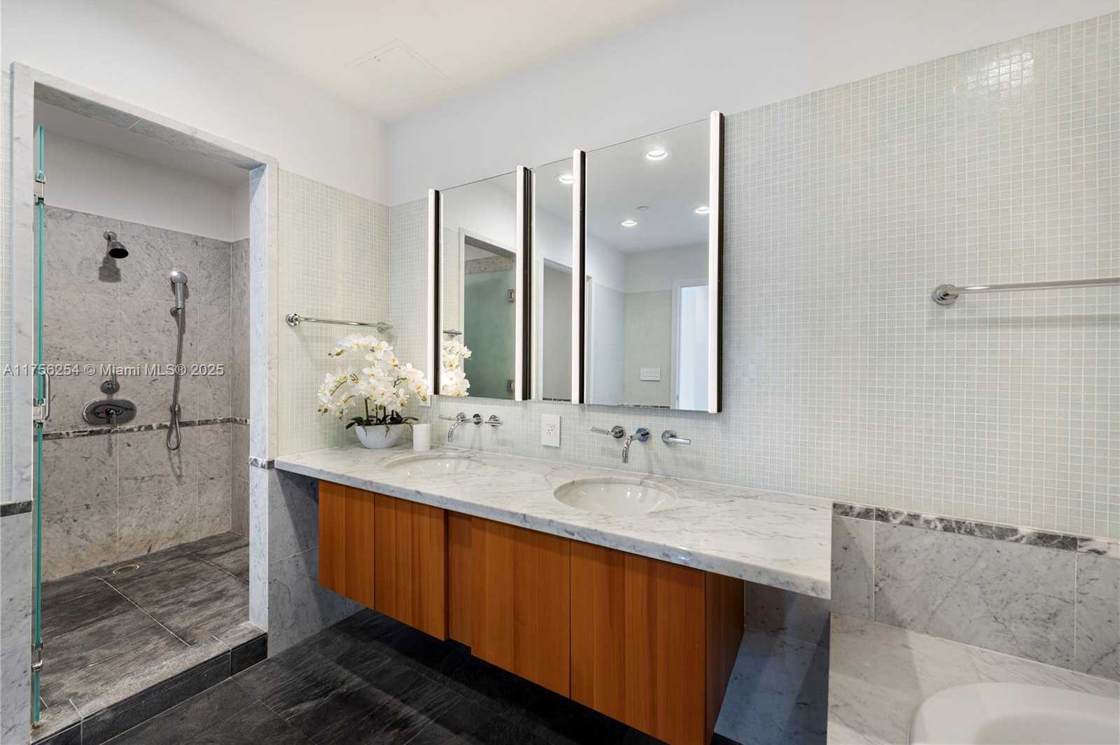 Small Image of 6101 AQUA AVE #703, Miami Beach Number 13