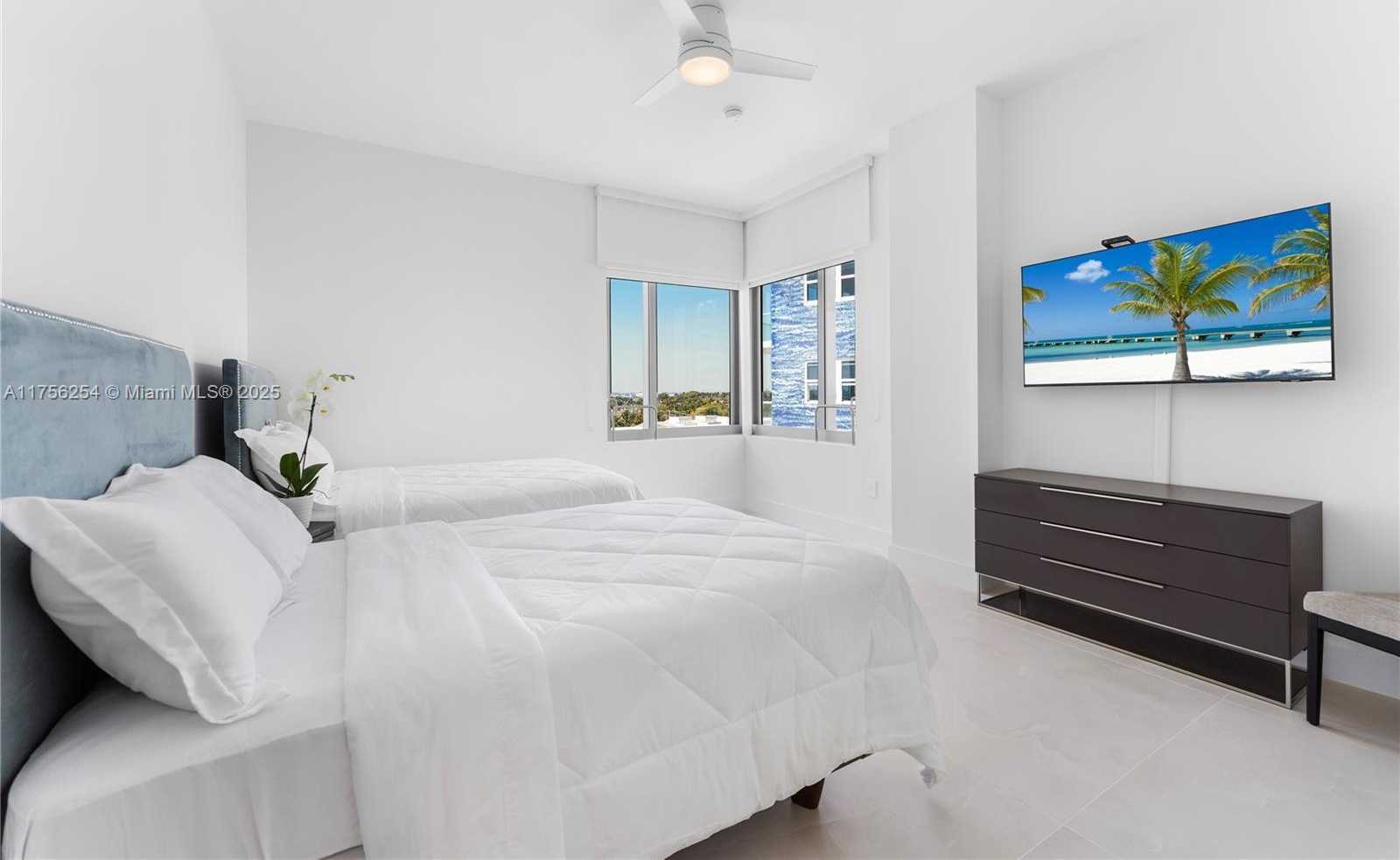 Small Image of 6101 AQUA AVE #703, Miami Beach Number 14