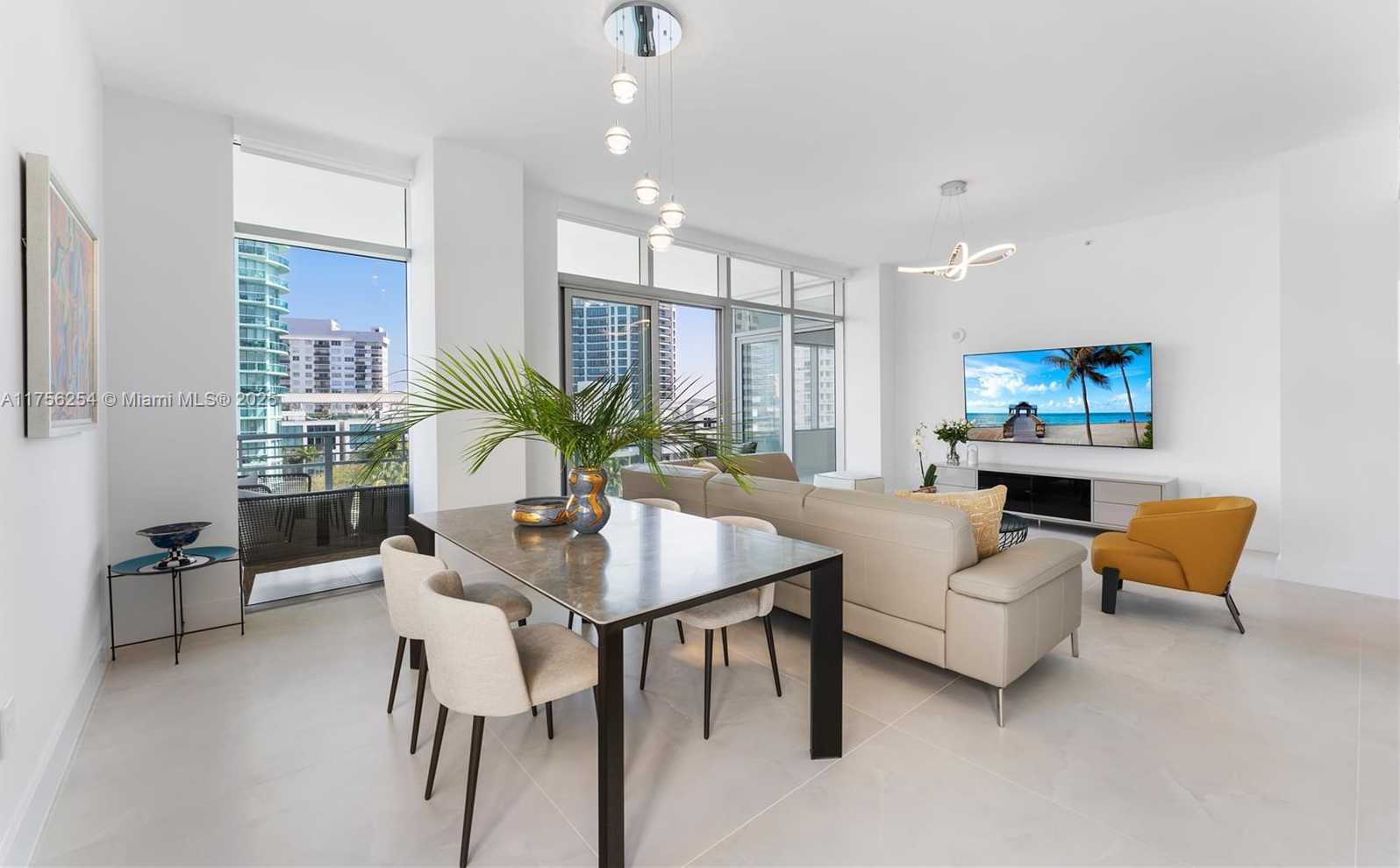Small Image of 6101 AQUA AVE #703, Miami Beach Number 2