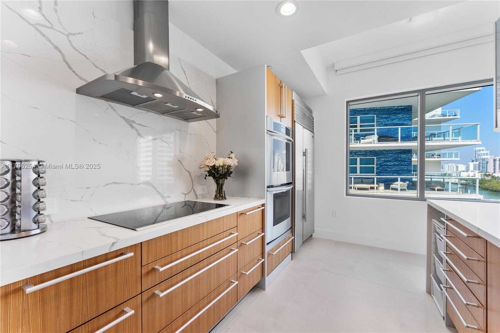 Small Image of 6101 AQUA AVE #703, Miami Beach Number 6
