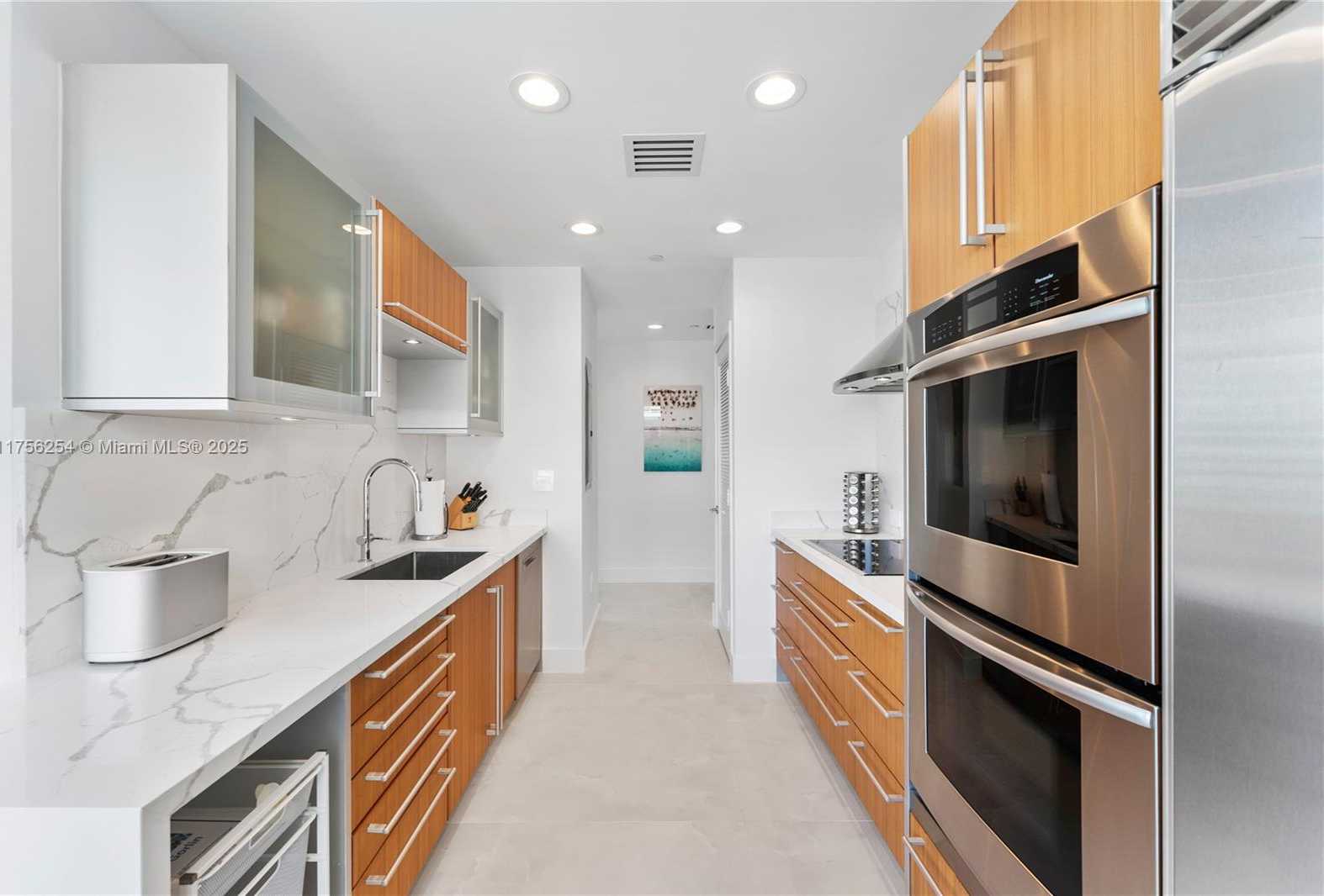 Small Image of 6101 AQUA AVE #703, Miami Beach Number 7