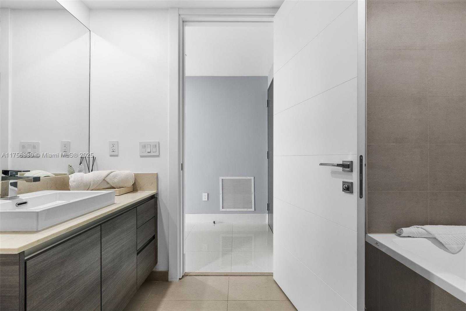 Small Image of 1080 BRICKELL AVE #2301, Miami Number 22