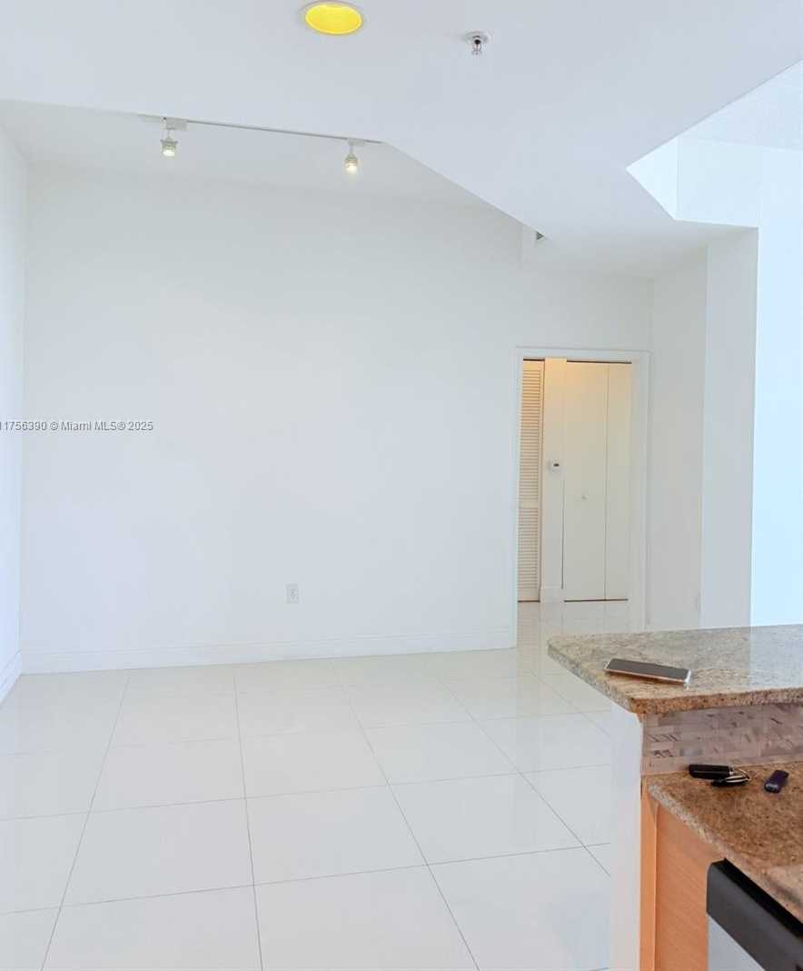 Small Image of 18800 NORTH EAST 29TH AVE #PH5, Aventura Number 19