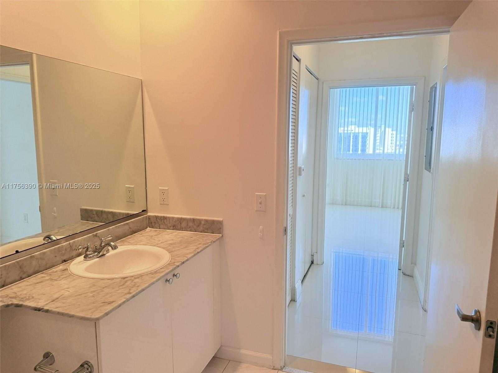 Small Image of 18800 NORTH EAST 29TH AVE #PH5, Aventura Number 21