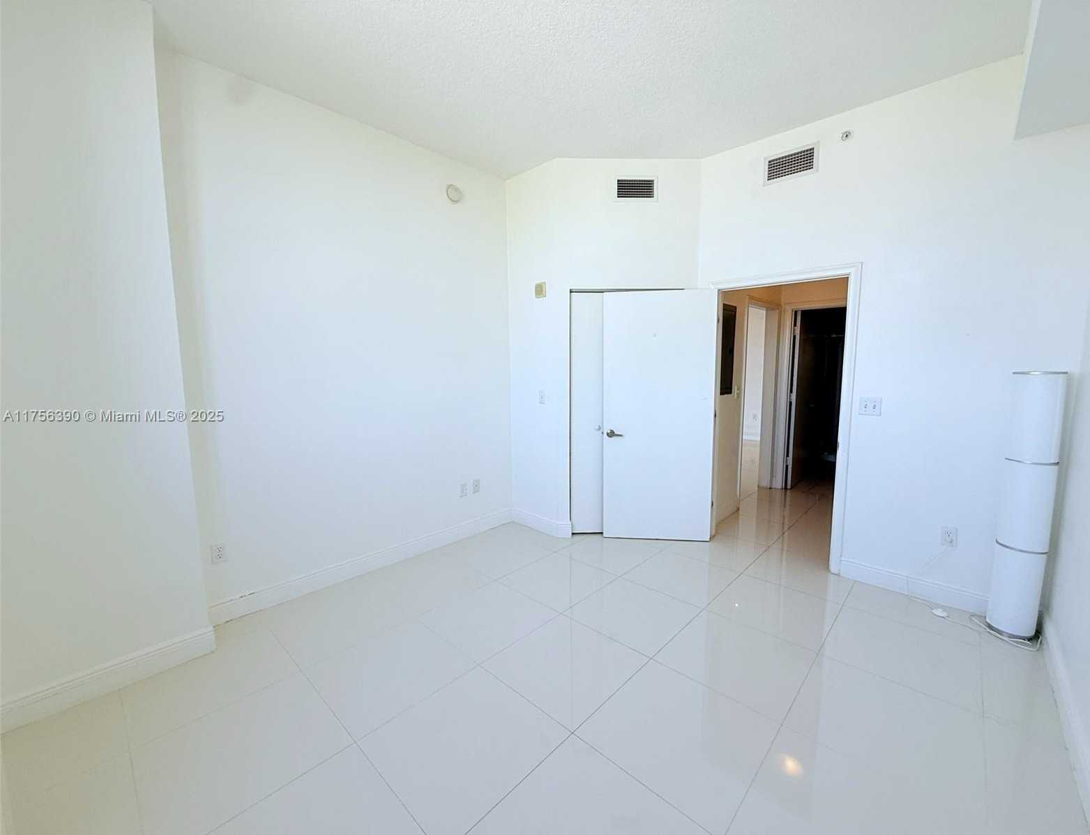 Small Image of 18800 NORTH EAST 29TH AVE #PH5, Aventura Number 25
