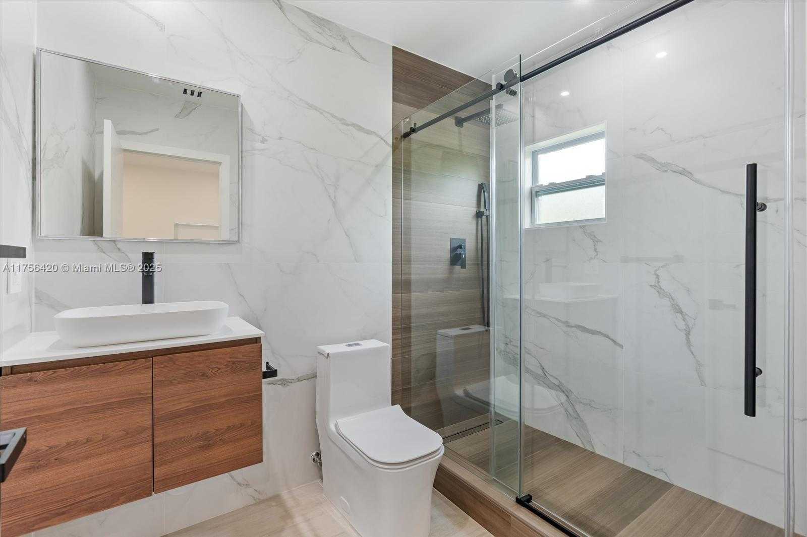 Small Image of 2350 NORTH EAST 193 ST, Miami Number 17