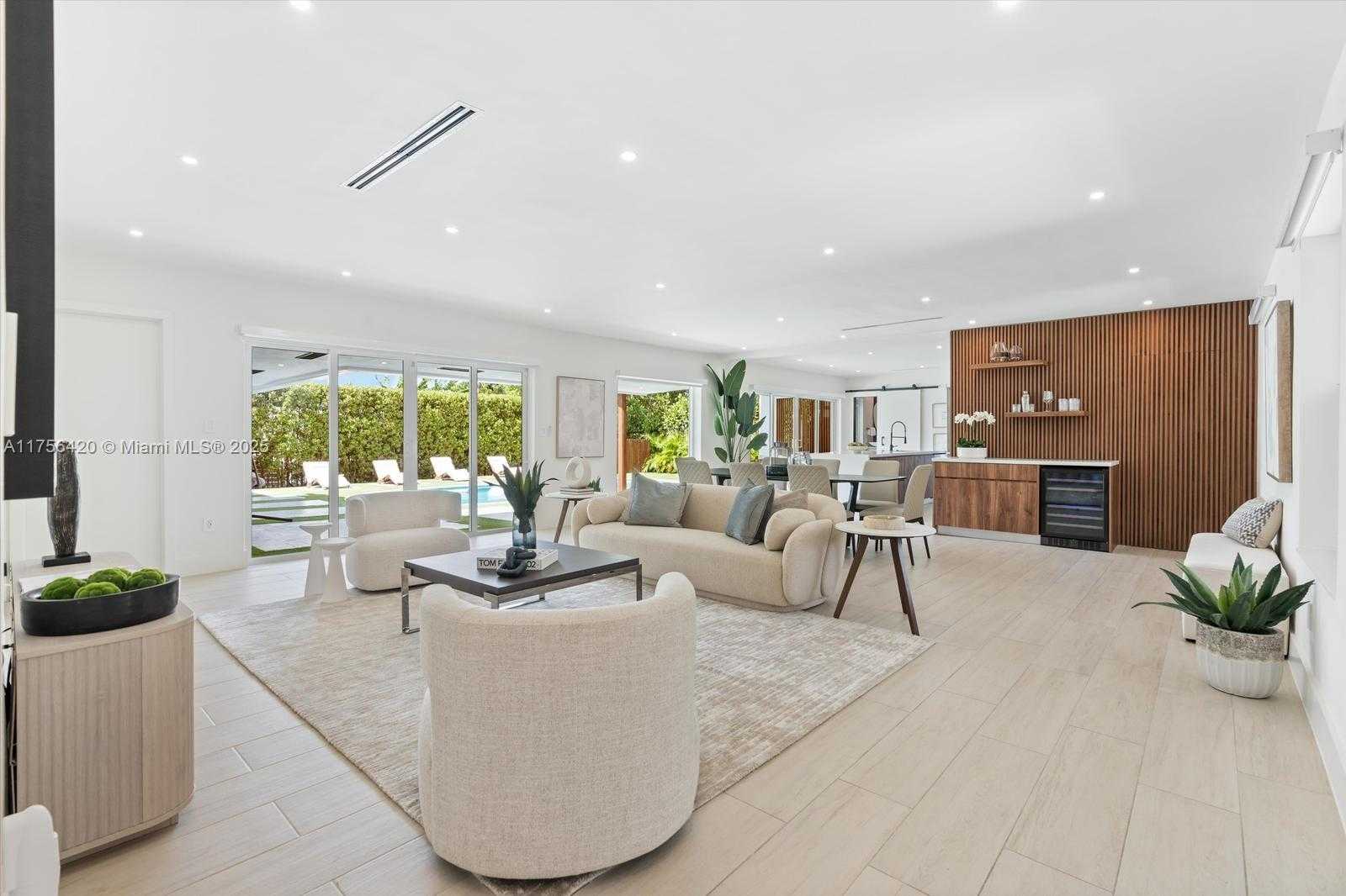 Small Image of 2350 NORTH EAST 193 ST, Miami Number 3