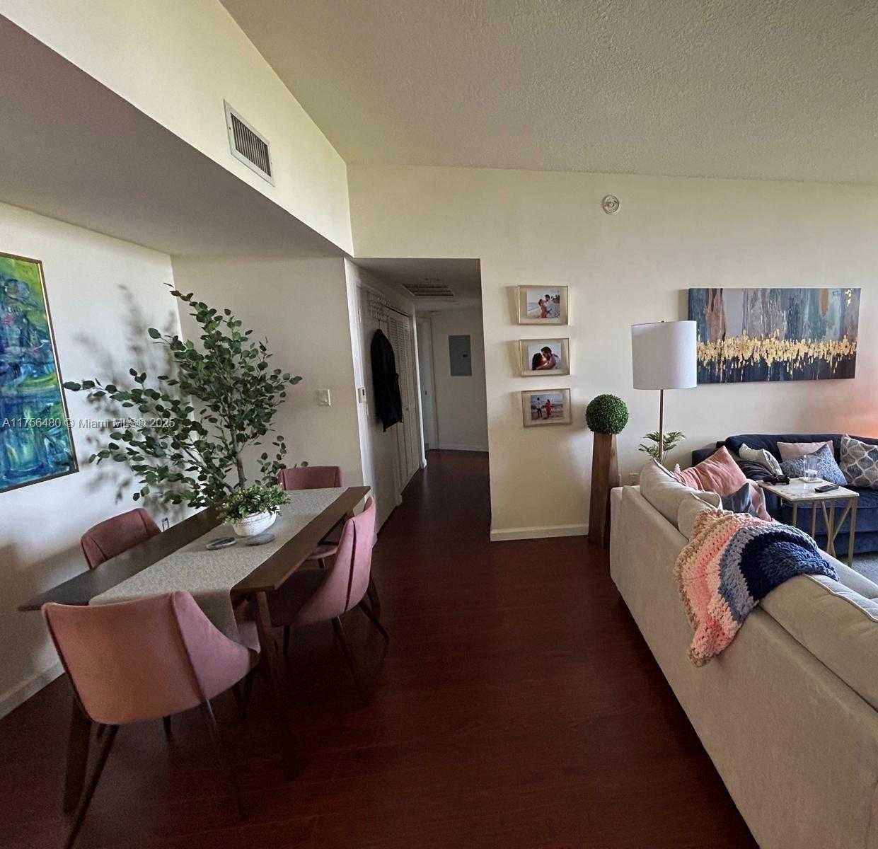 Small Image of 19501 WEST COUNTRY CLUB DR #1001, Aventura Number 5