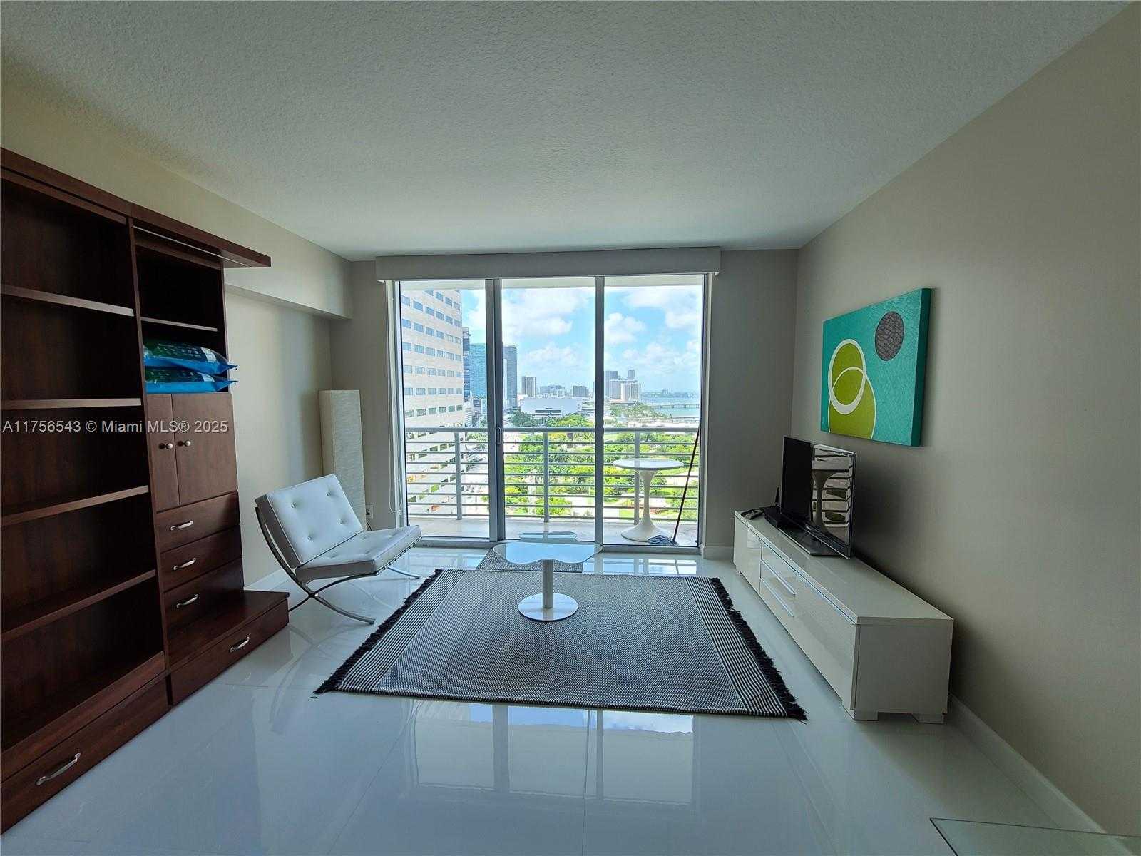 Small Image of 325 BISCAYNE BL #2220, Miami Number 3