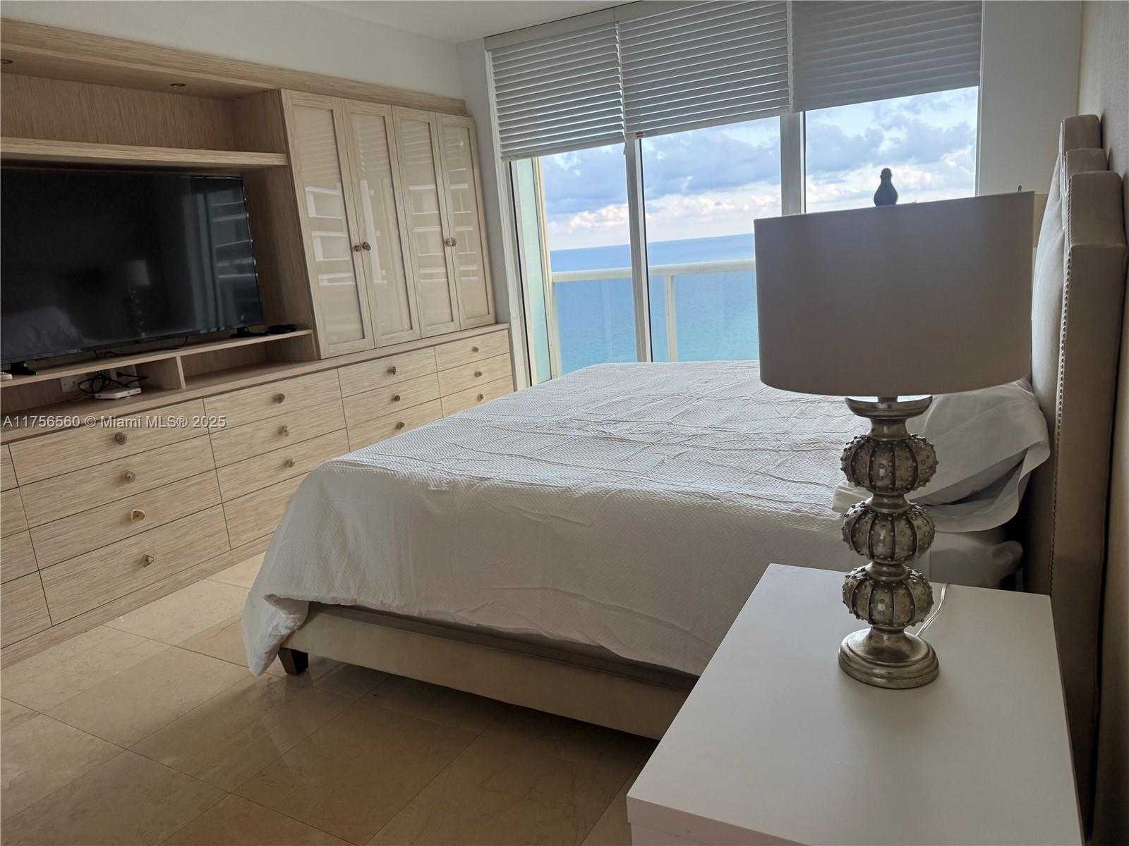 Small Image of 1830 SOUTH OCEAN DR #3003, Hallandale Beach Number 22