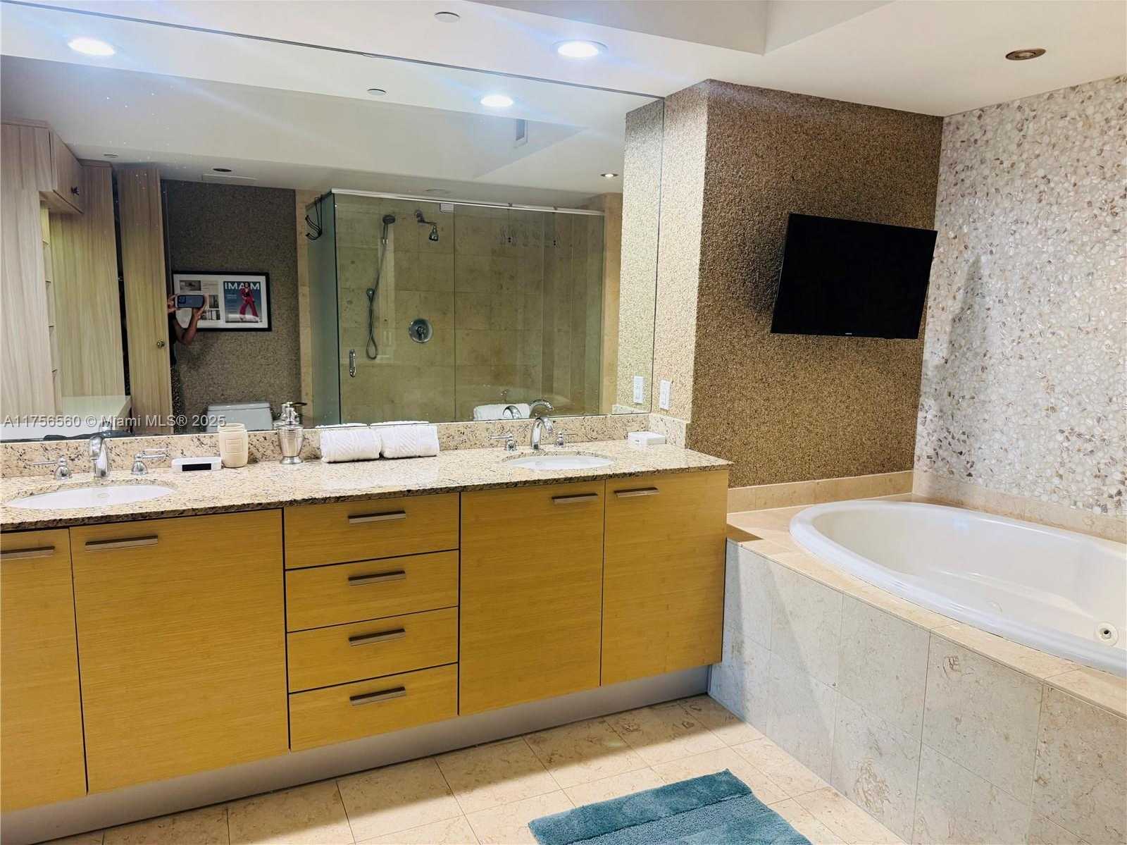 Small Image of 1830 SOUTH OCEAN DR #3003, Hallandale Beach Number 24