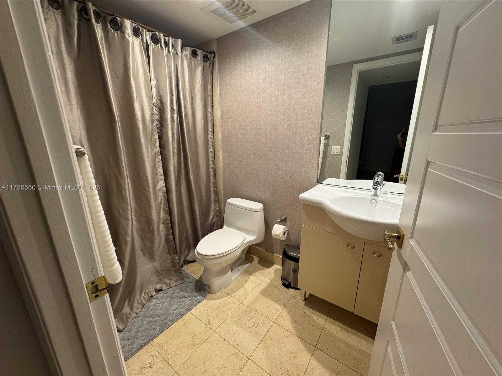 Small Image of 1830 SOUTH OCEAN DR #3003, Hallandale Beach Number 35