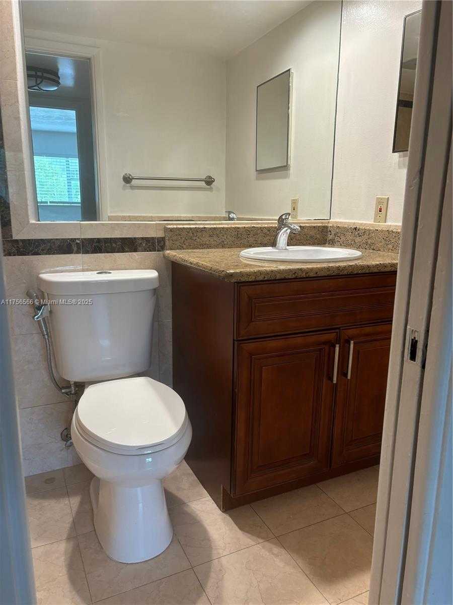 Small Image of 300 LAYNE BLVD #202, Hallandale Beach Number 11