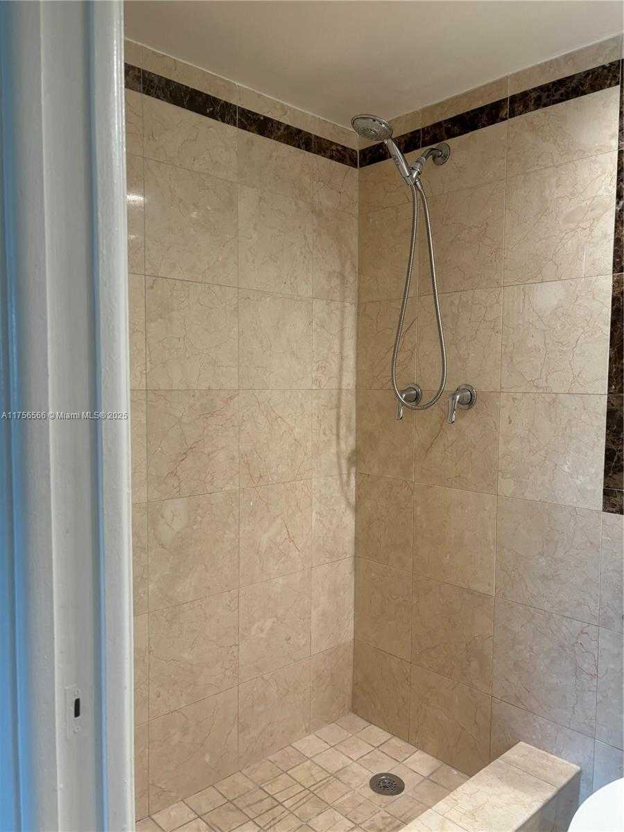 Small Image of 300 LAYNE BLVD #202, Hallandale Beach Number 12