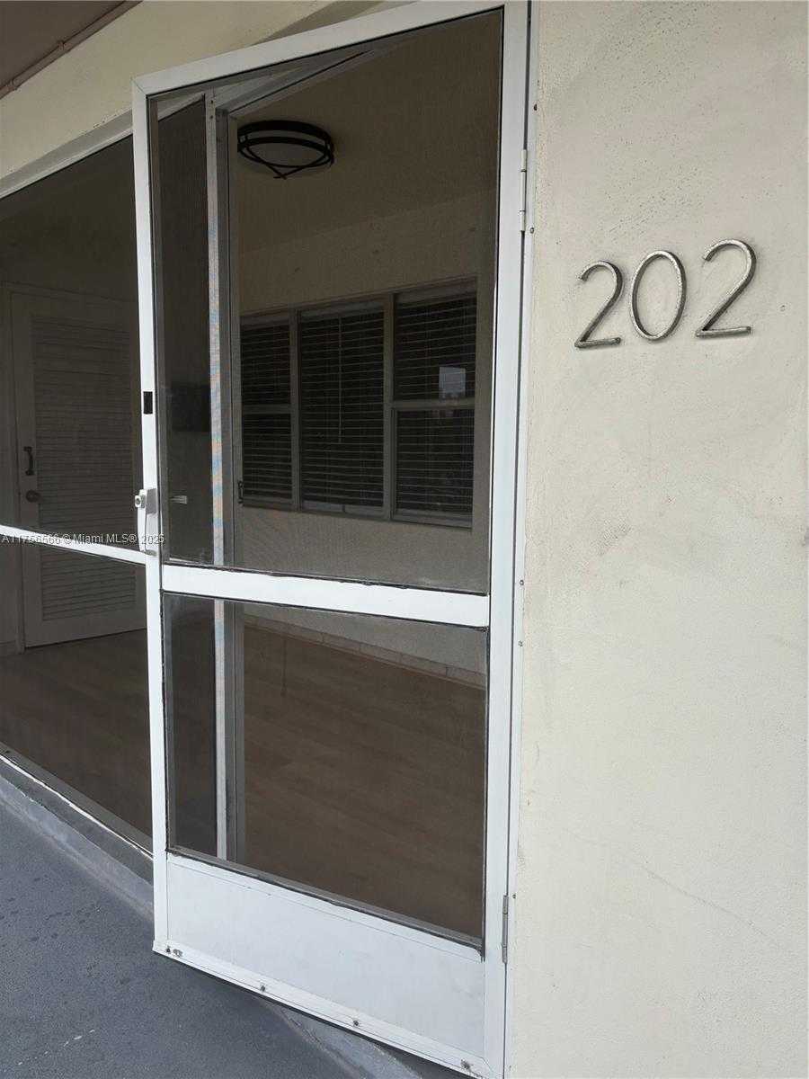 Small Image of 300 LAYNE BLVD #202, Hallandale Beach Number 14