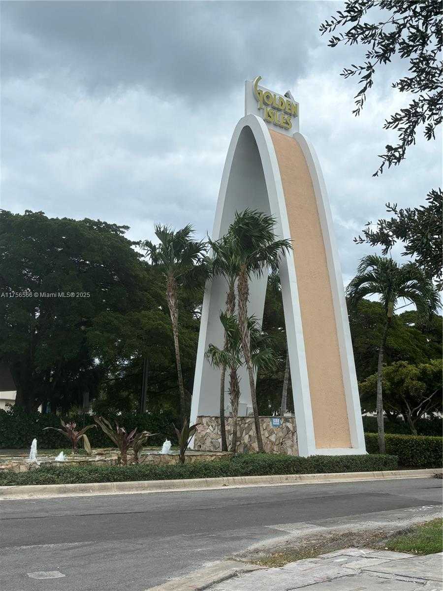 Small Image of 300 LAYNE BLVD #202, Hallandale Beach Number 15