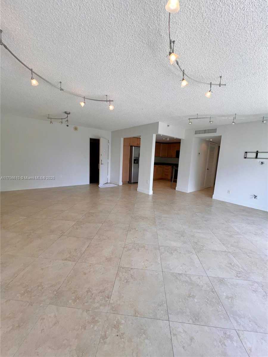 Small Image of 17600 NORTH BAY RD #N304, Sunny Isles Beach Number 2