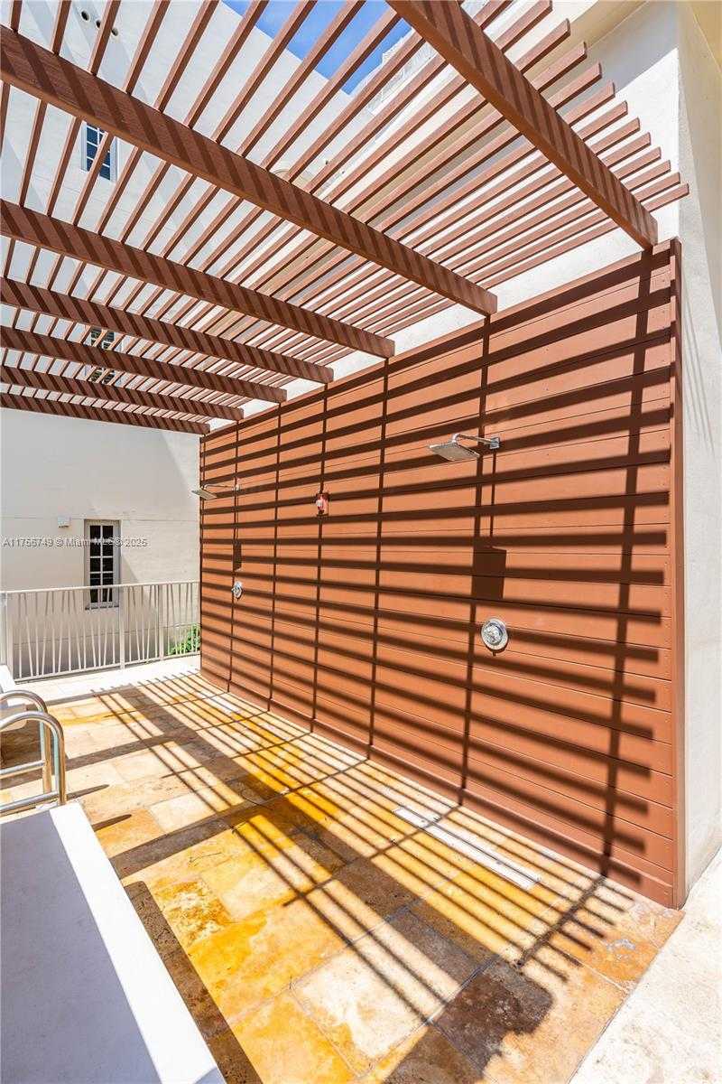 Small Image of 2100 PARK AVE #204, Miami Beach Number 20