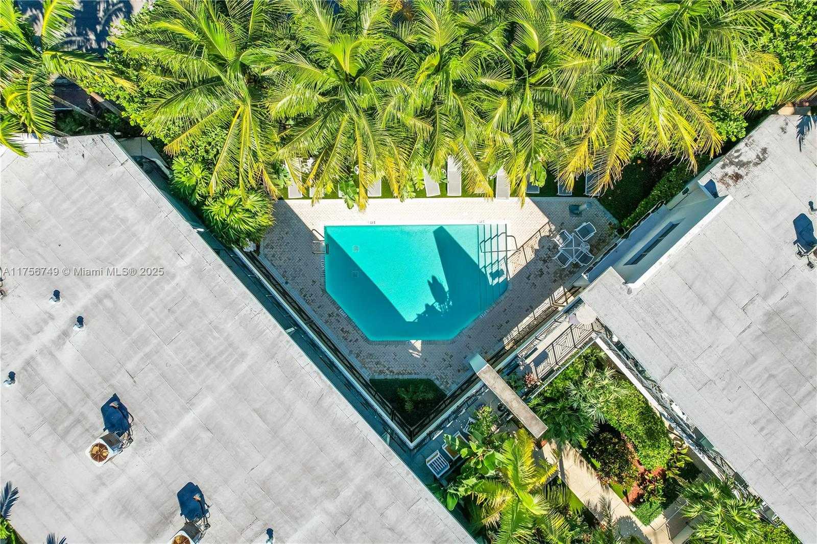 Small Image of 2100 PARK AVE #204, Miami Beach Number 22