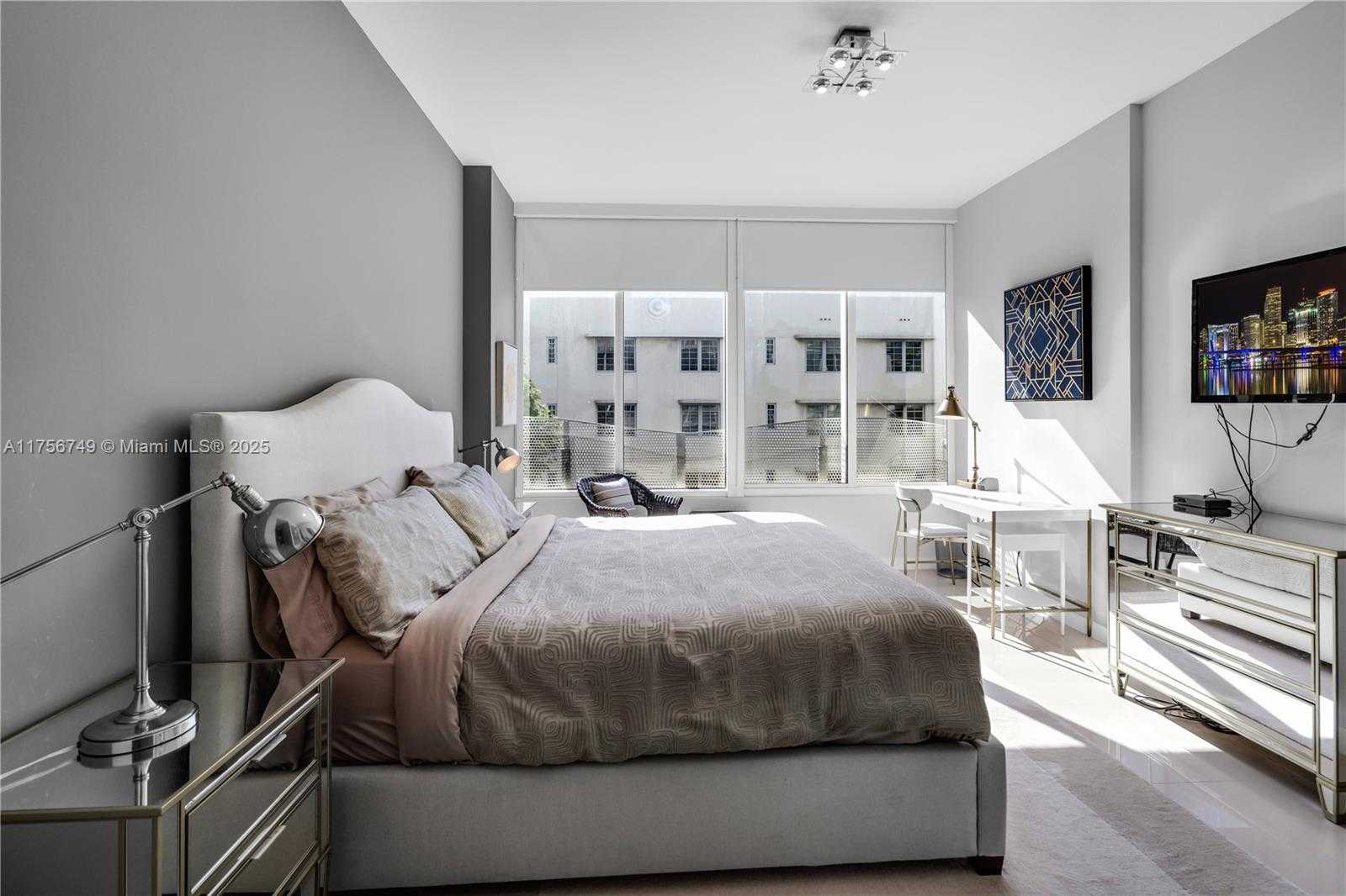 Small Image of 2100 PARK AVE #204, Miami Beach Number 7