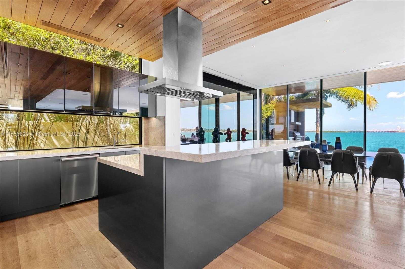 Small Image of 825 EAST DILIDO DR, Miami Beach Number 10