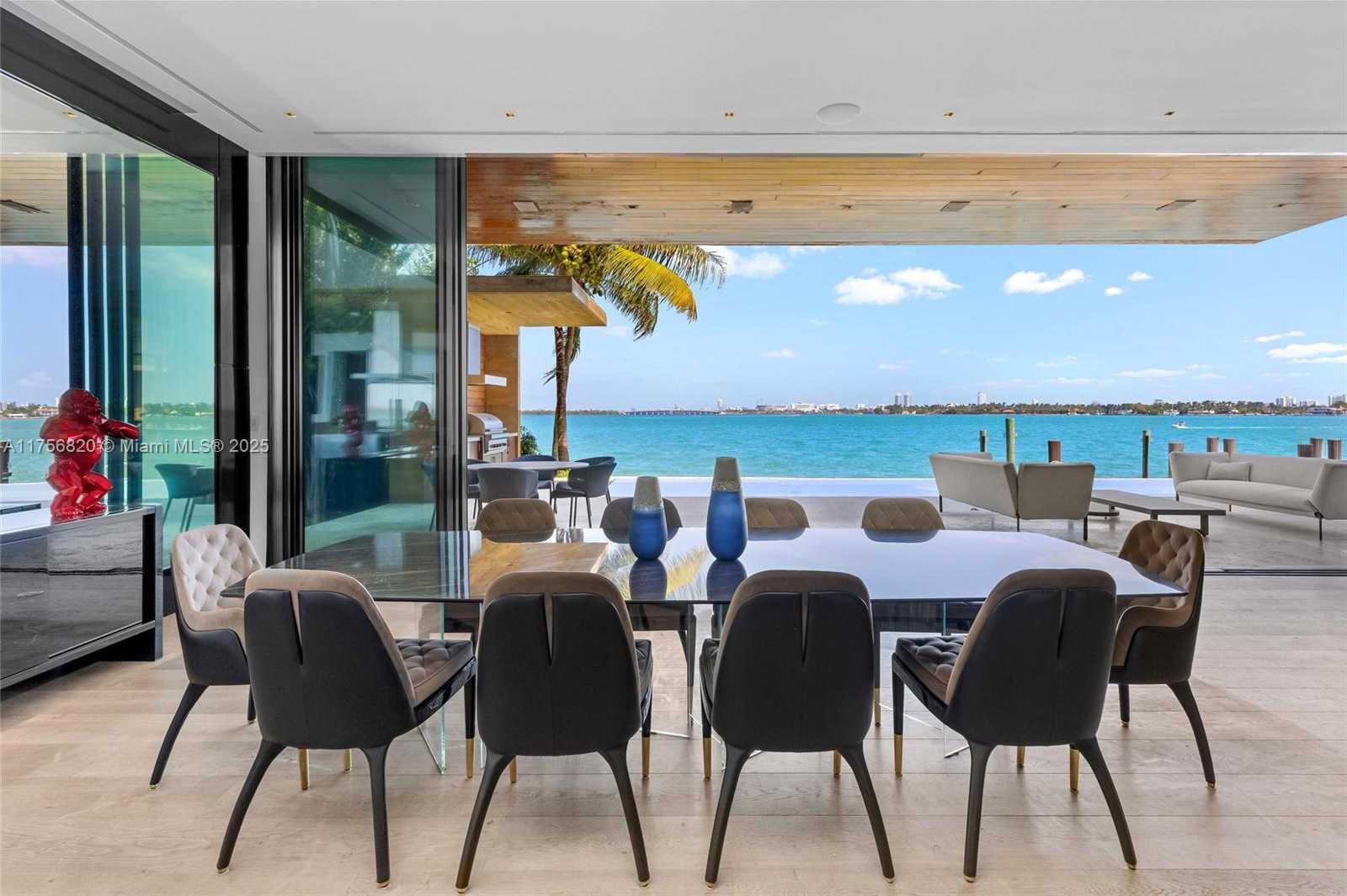 Small Image of 825 EAST DILIDO DR, Miami Beach Number 11