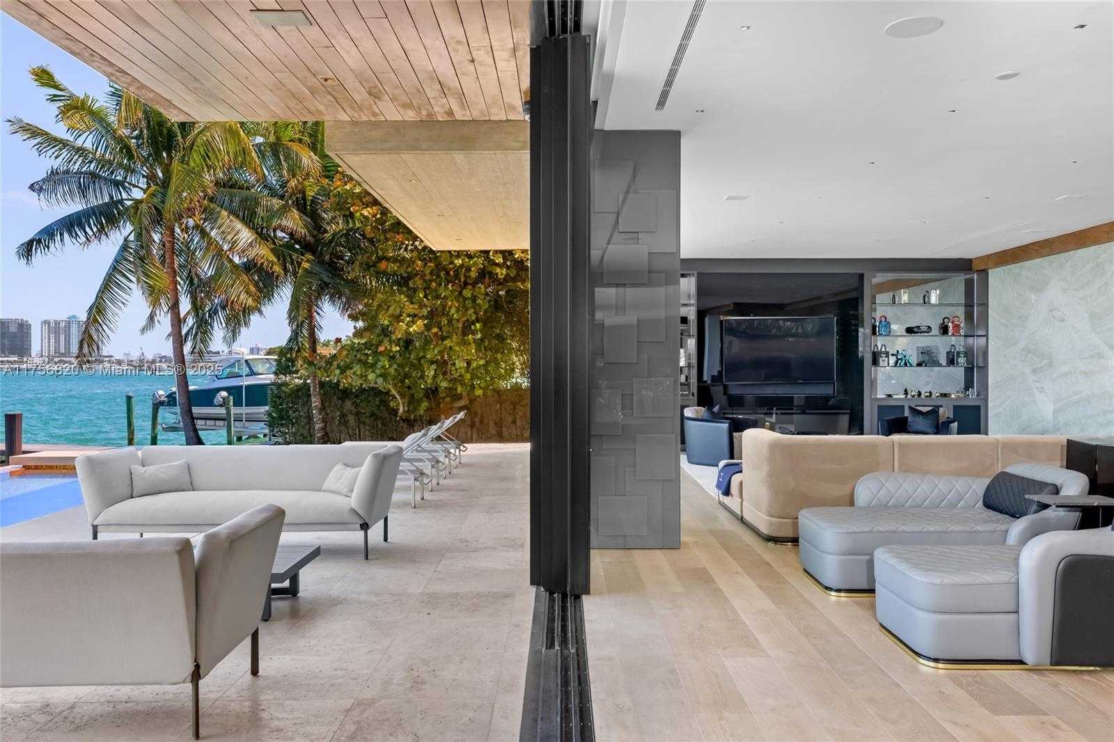 Small Image of 825 EAST DILIDO DR, Miami Beach Number 18