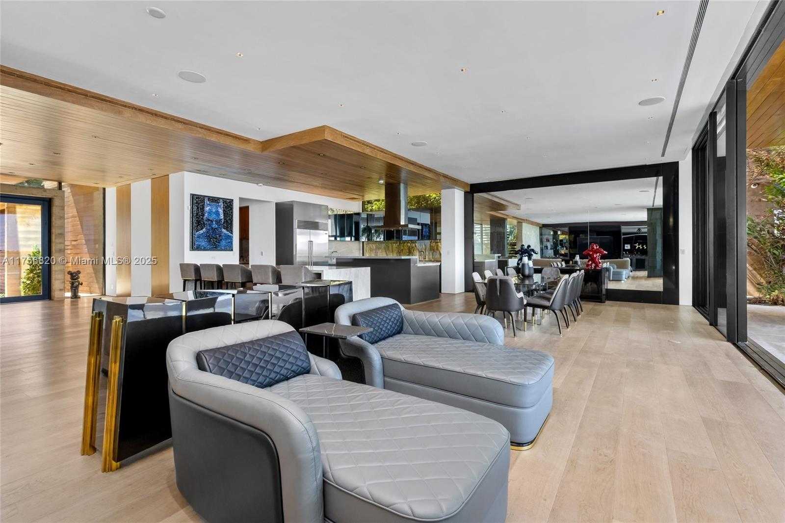 Small Image of 825 EAST DILIDO DR, Miami Beach Number 19