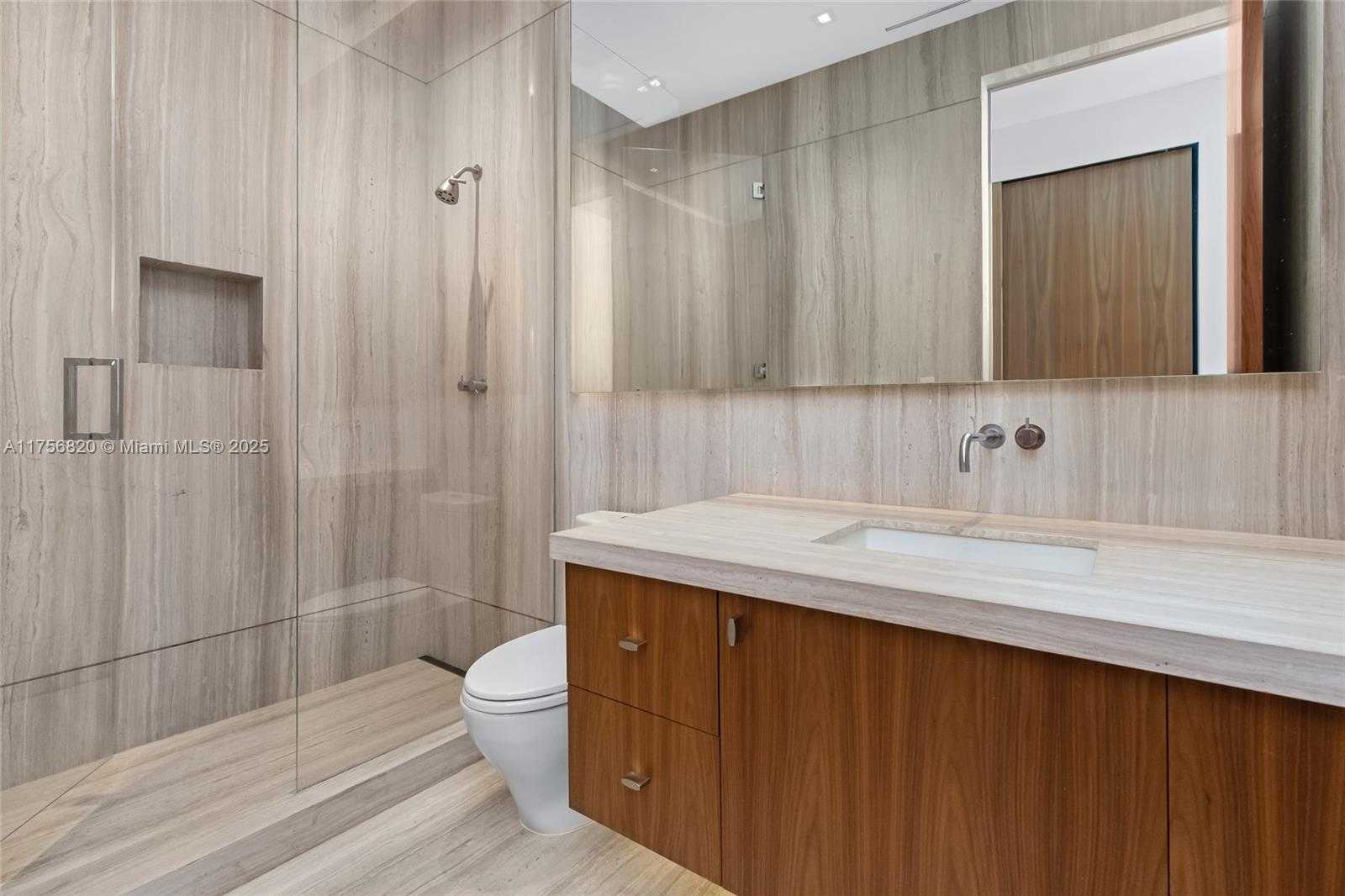 Small Image of 825 EAST DILIDO DR, Miami Beach Number 43