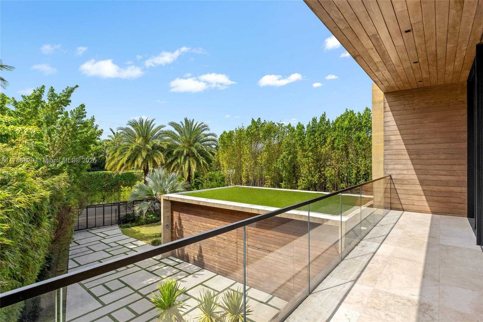 Small Image of 825 EAST DILIDO DR, Miami Beach Number 46