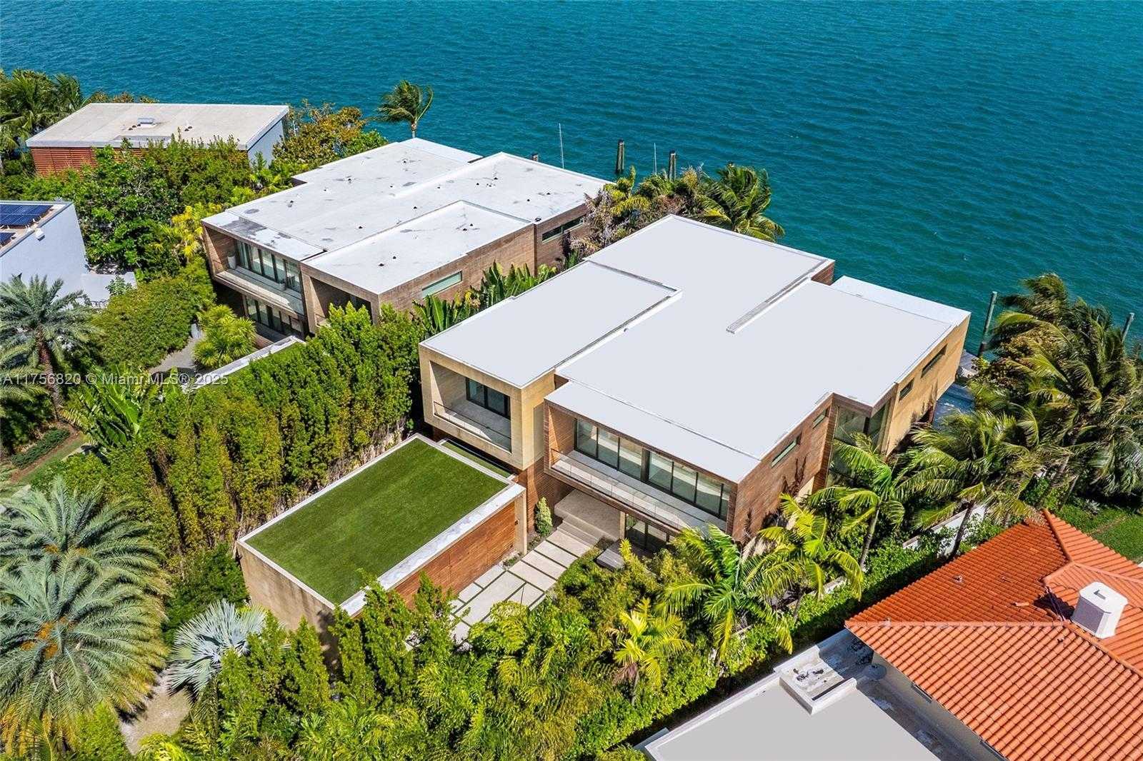 Small Image of 825 EAST DILIDO DR, Miami Beach Number 57