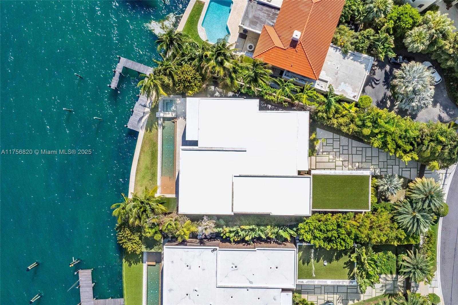 Small Image of 825 EAST DILIDO DR, Miami Beach Number 58