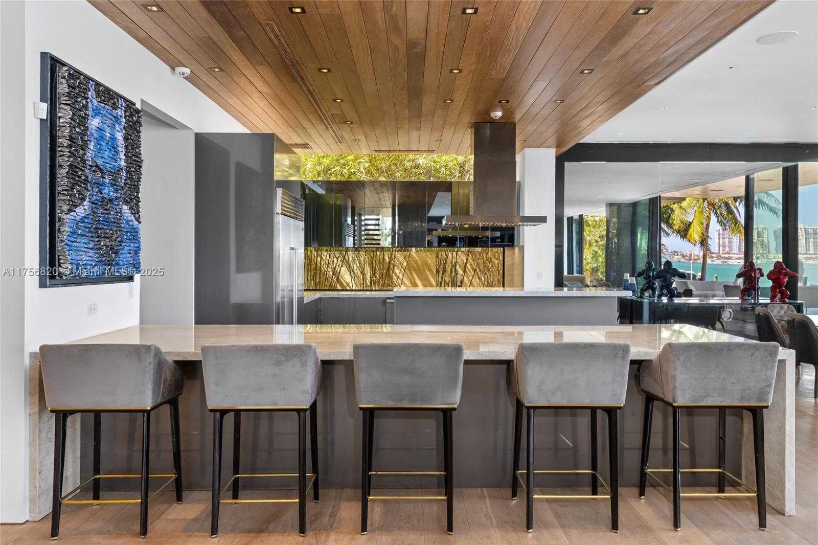 Small Image of 825 EAST DILIDO DR, Miami Beach Number 9