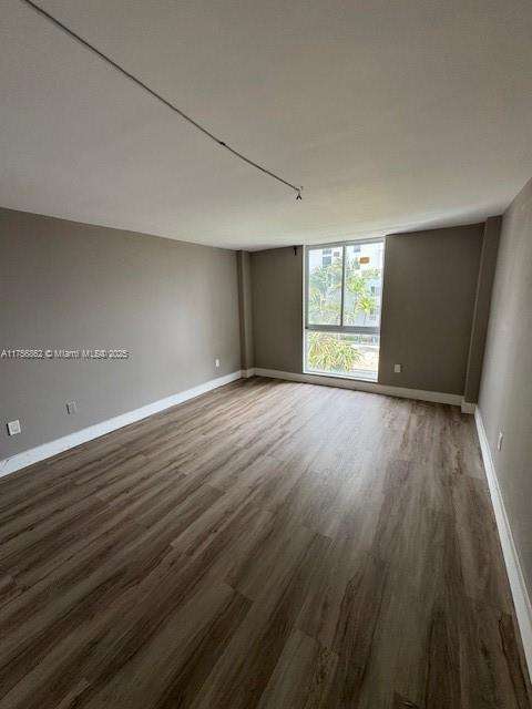 Small Image of 7928 WEST DR #304, North Bay Village Number 13