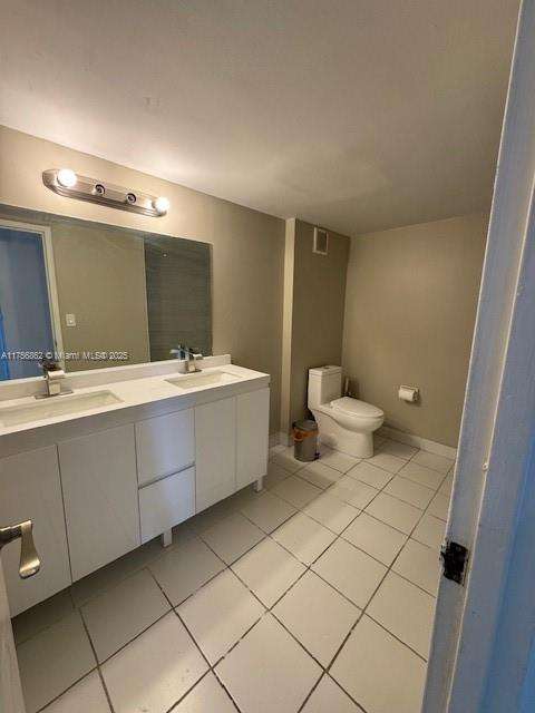 Small Image of 7928 WEST DR #304, North Bay Village Number 17