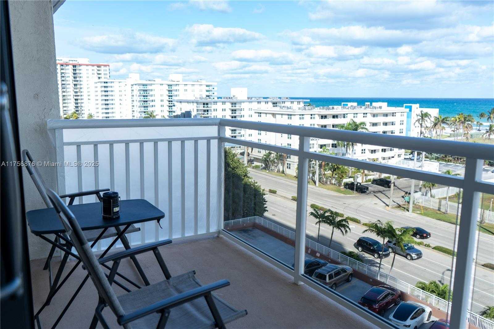 Small Image of 1600 SOUTH OCEAN DR #8I, Hollywood Number 3