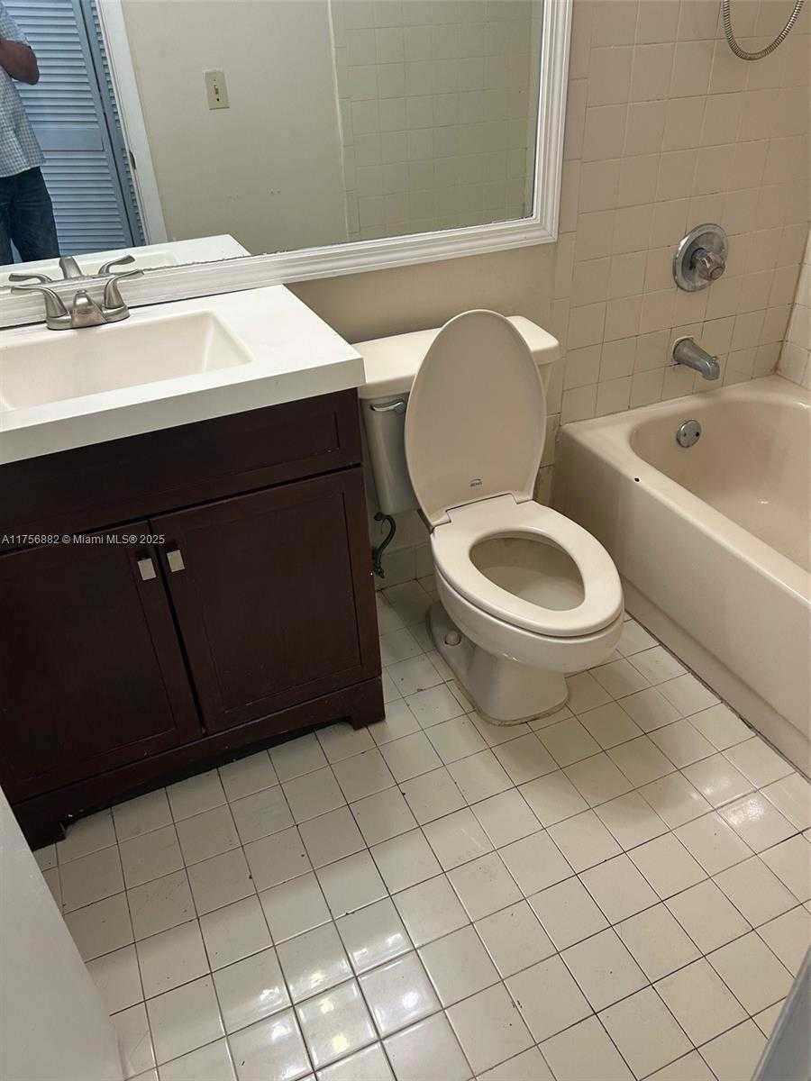 Small Image of 18236 MEDITERRANEAN BLVD #1207, Hialeah Number 10