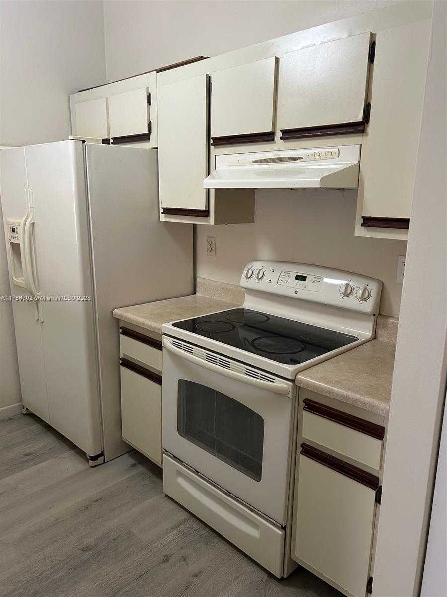 Small Image of 18236 MEDITERRANEAN BLVD #1207, Hialeah Number 12