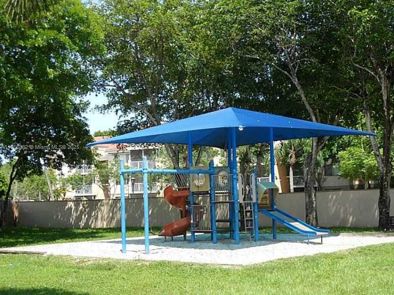 Small Image of 18236 MEDITERRANEAN BLVD #1207, Hialeah Number 15