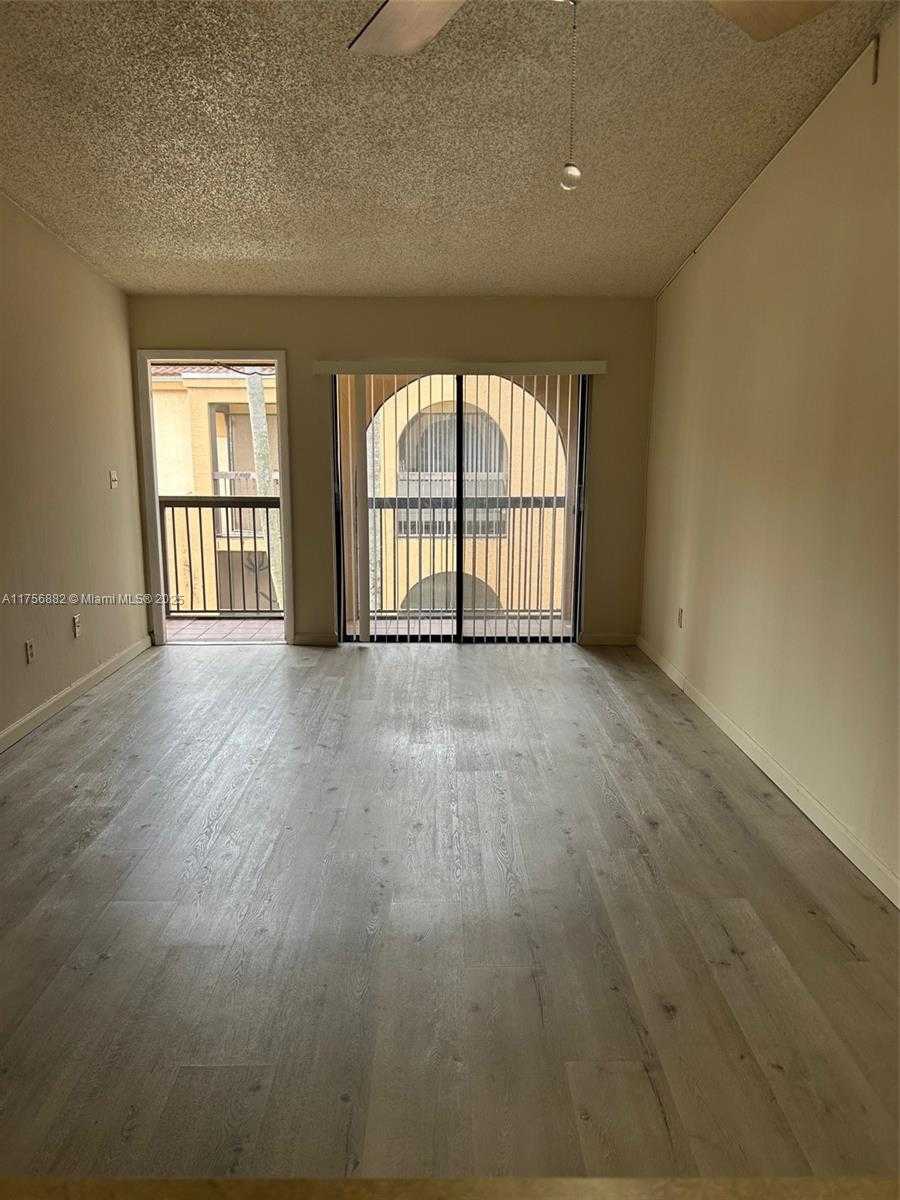 Small Image of 18236 MEDITERRANEAN BLVD #1207, Hialeah Number 4