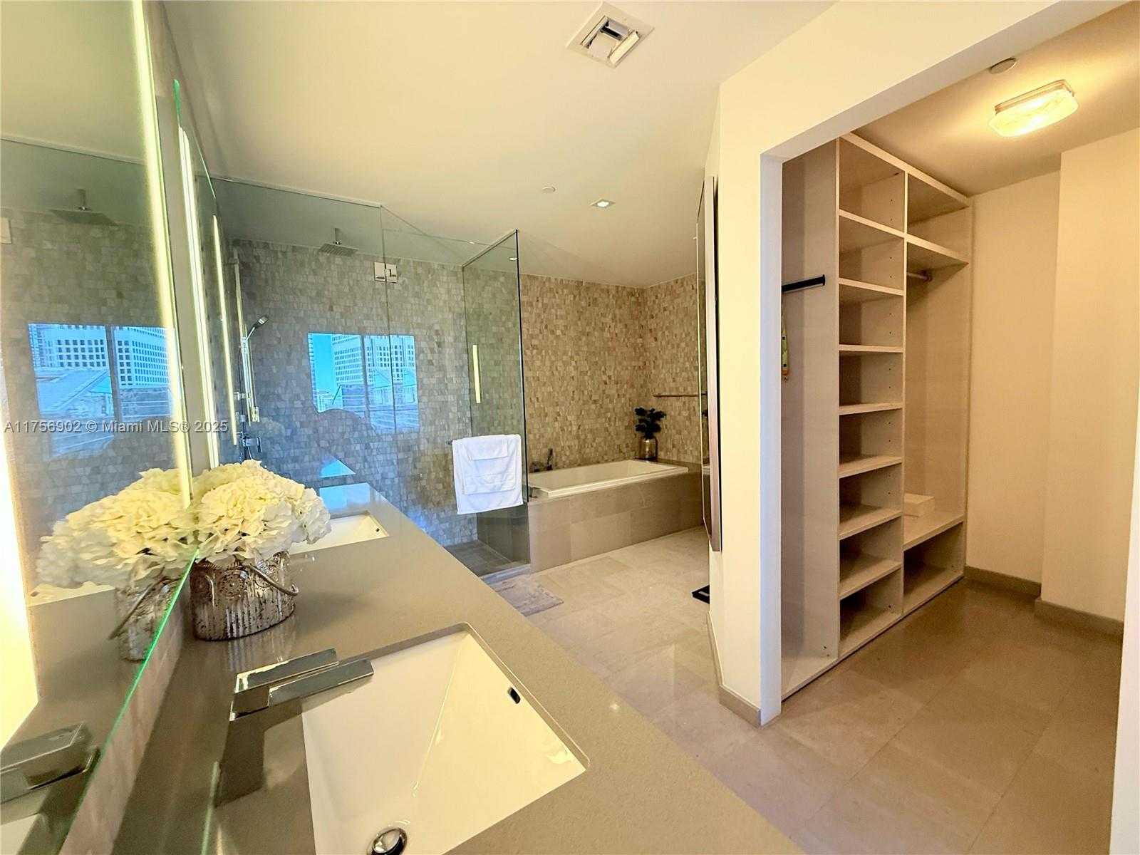 Small Image of 88 SOUTH WEST 7TH #1705, Miami Number 13
