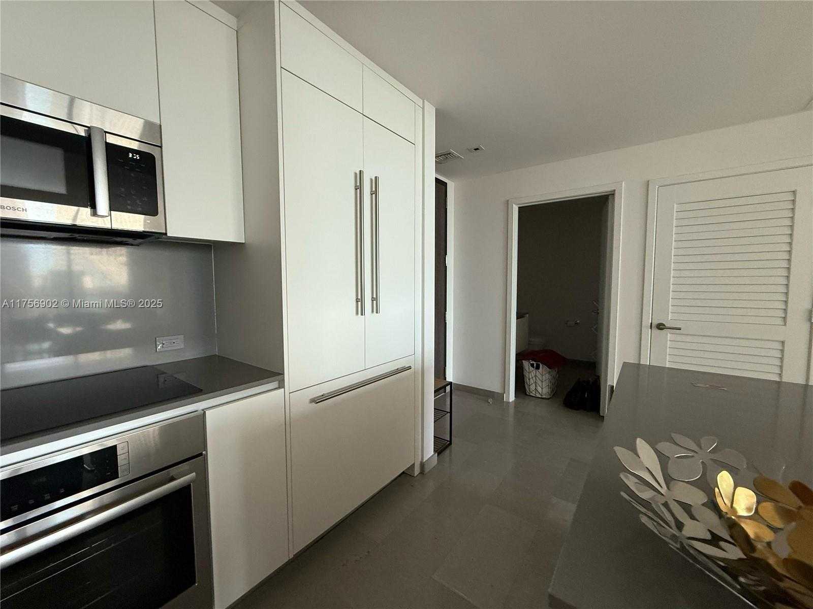 Small Image of 88 SOUTH WEST 7TH #1705, Miami Number 19