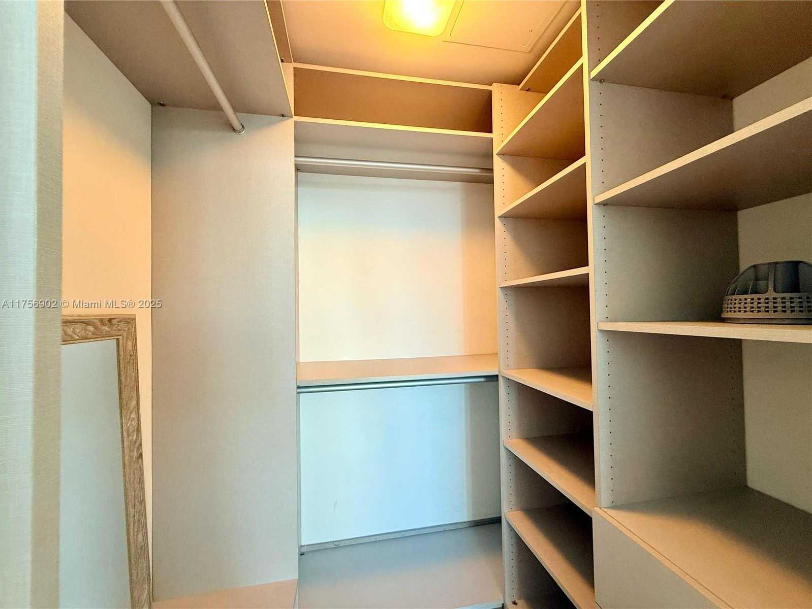 Small Image of 88 SOUTH WEST 7TH #1705, Miami Number 28