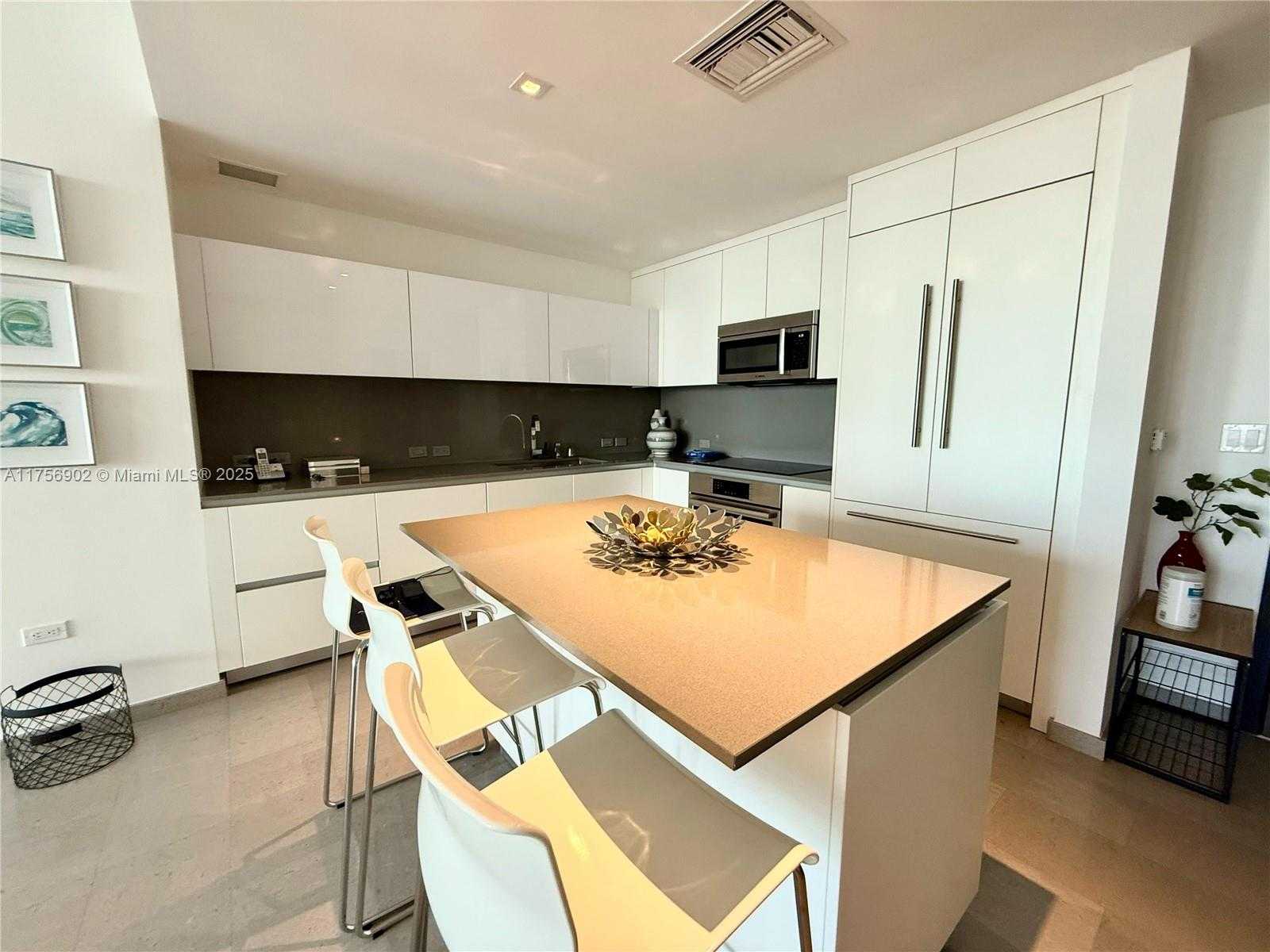 Small Image of 88 SOUTH WEST 7TH #1705, Miami Number 30